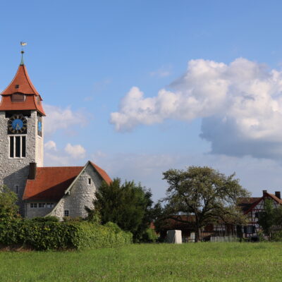 Die Kirche – Brüttens Wahrzeichen